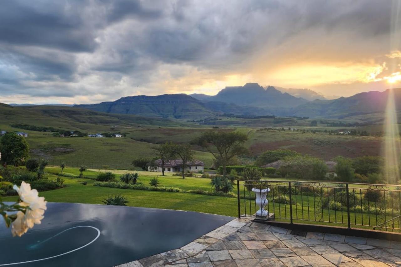 Inkungu Lodge Champagne Valley المظهر الخارجي الصورة