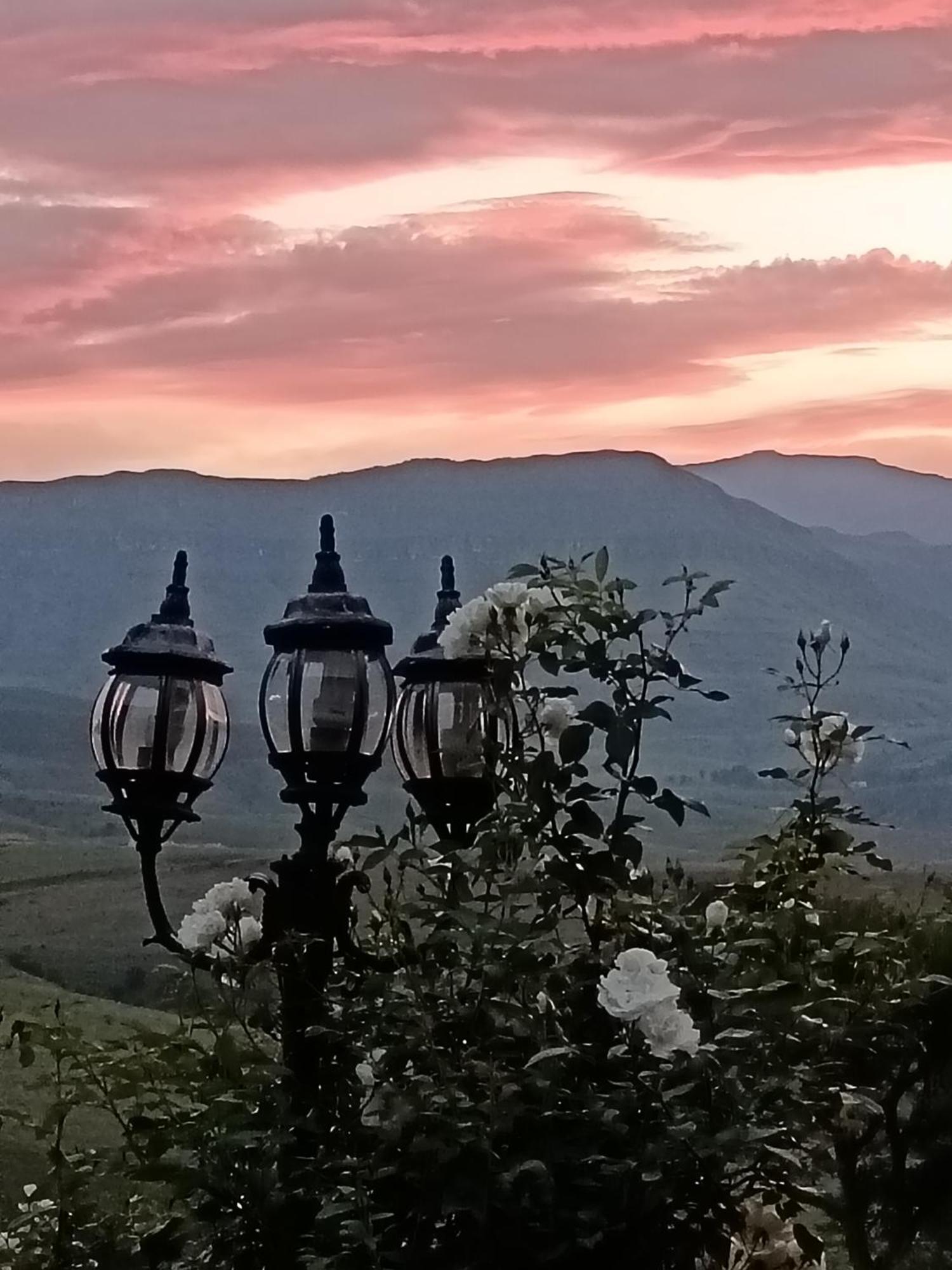 Inkungu Lodge Champagne Valley المظهر الخارجي الصورة